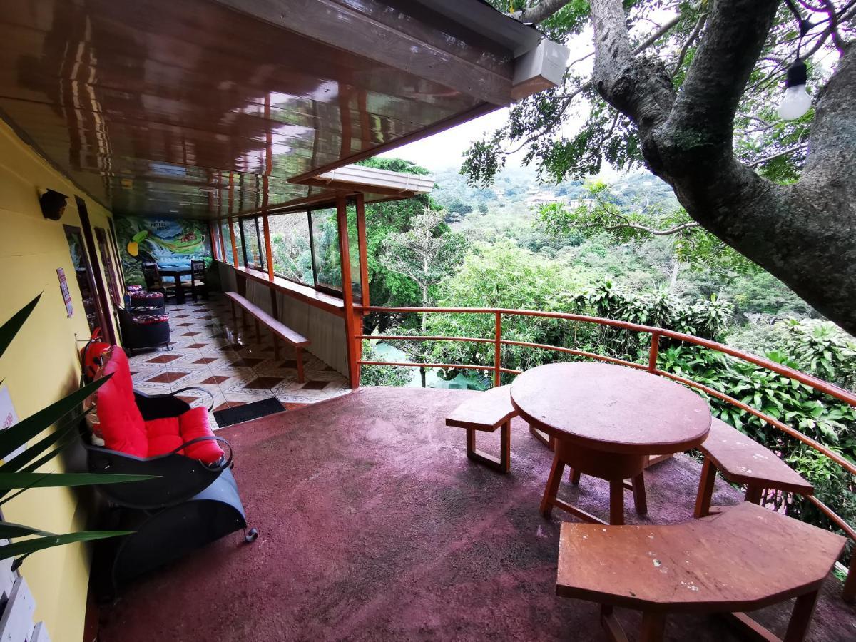 Mora'S Place B&B Monteverde Exterior photo