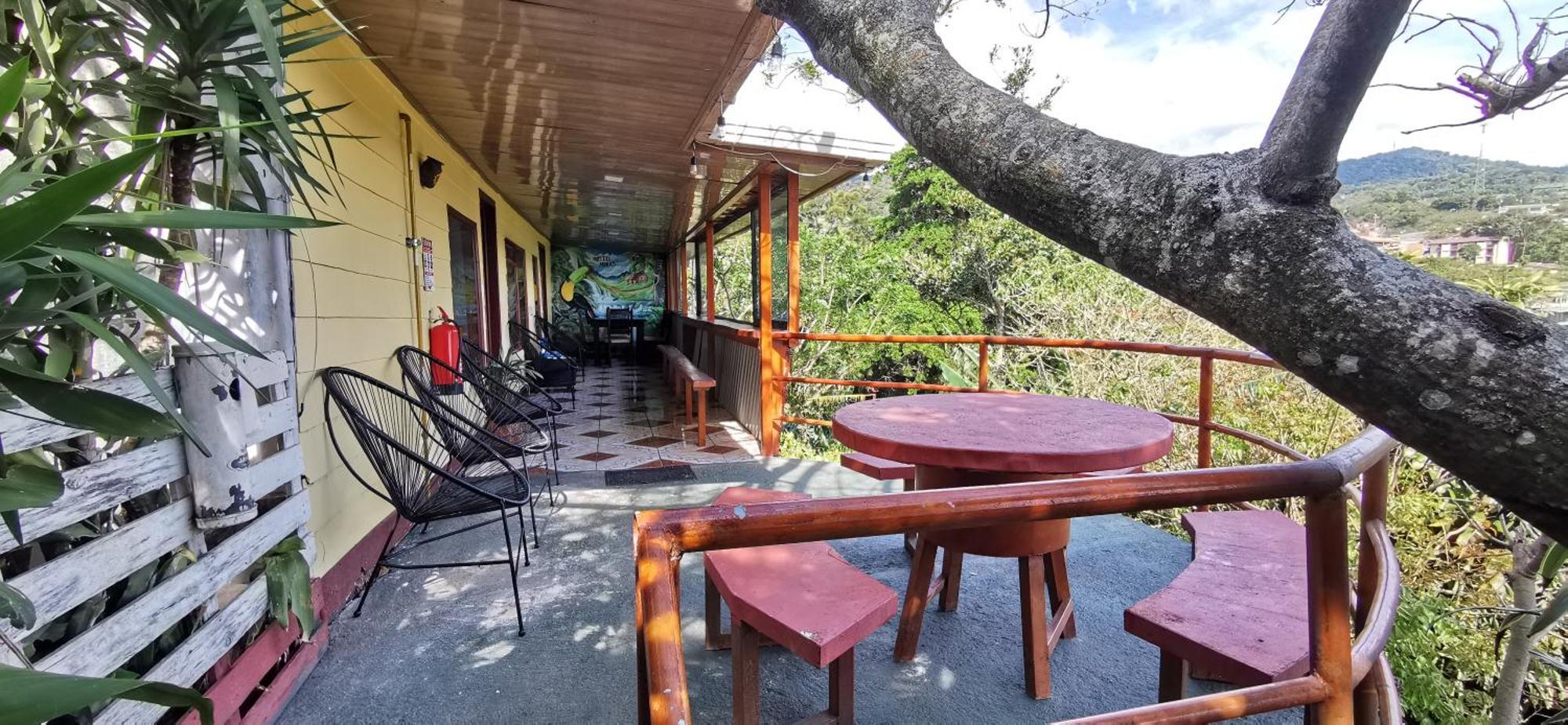 Mora'S Place B&B Monteverde Exterior photo
